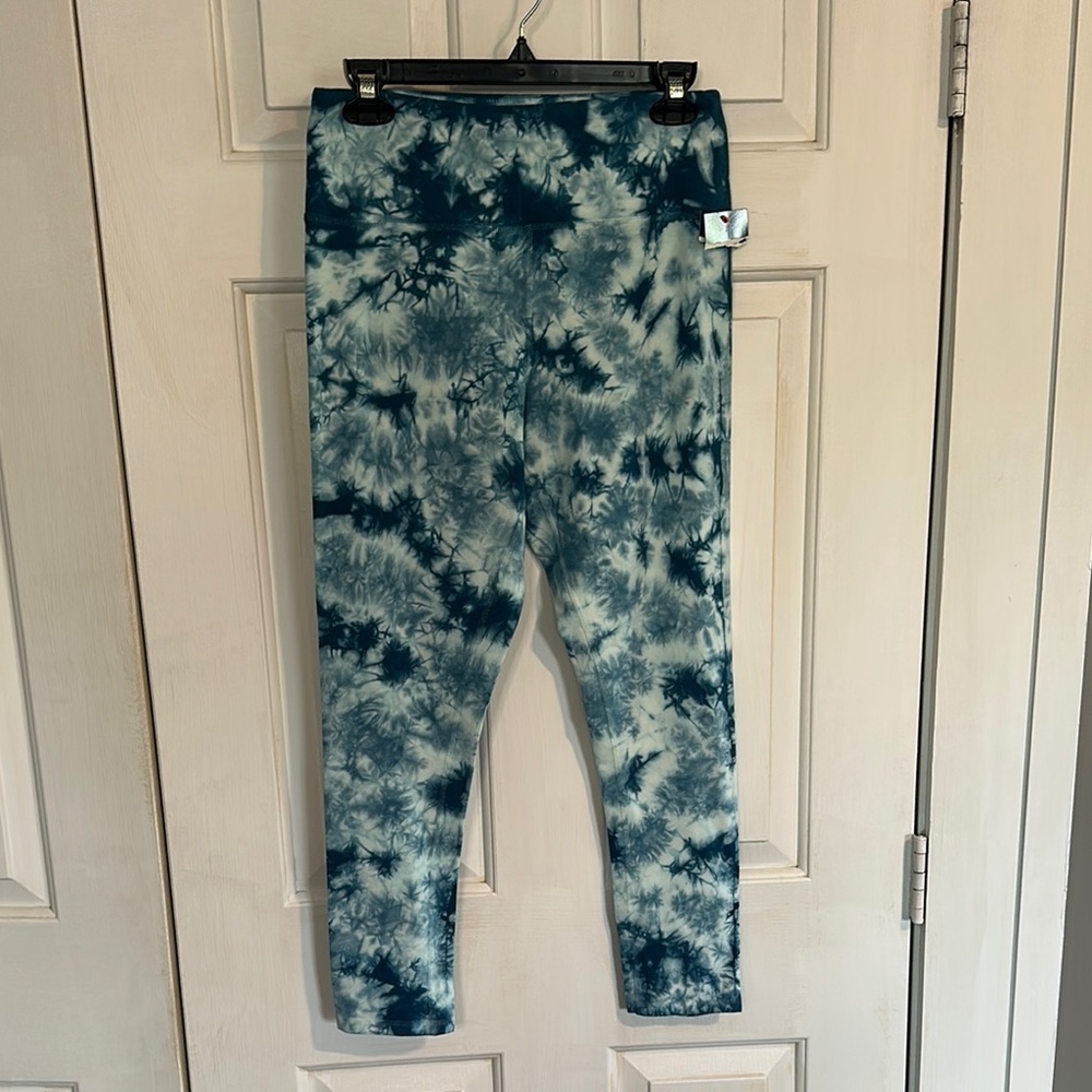 NWT Champion Blue Tye dye leggings size large women’s